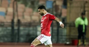 في غياب مرعي.. توروب يعتمد ثنائية ياسر وهادي في دفاع الأهلي أمام المقاولون