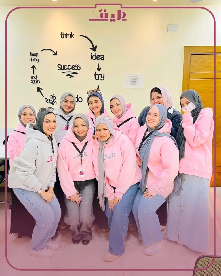 «طَيْف».. مشروع تخرج بجامعة الزقازيق يدعو لتقبّل الاختلاف والنظر إلى الإنسان أبعد من المظهر